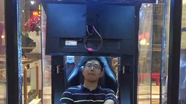 Shanghai : un centre commercial installe des capsules spéciales pour distraire les partenaires qui n'aiment pas le shopping