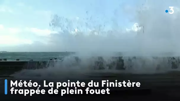 Tempête. Le Sillon de Saint-Malo bousculé