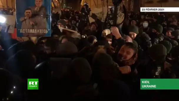 Kiev : affrontements entre la police et des nationalistes près de la résidence du président