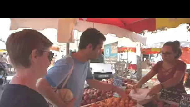 Le marché de St Denis d'Oléron, le plus populaire de l'île