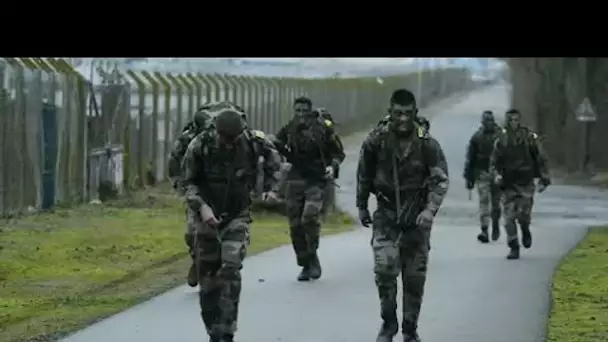 Sac à dos, FAMAS, course à pied et natation : L'enfer des commandos !