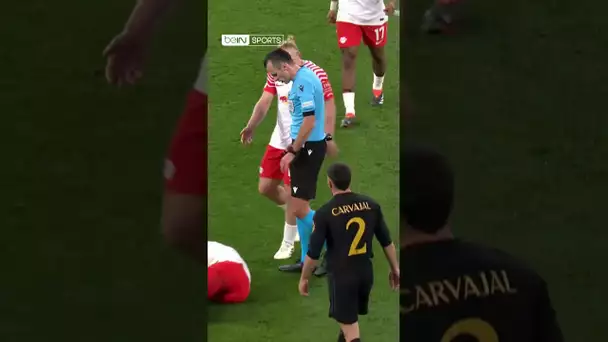 😬🔪 Carvajal qui découpe Xavi Simons, ça joue pour l'arbitre ! #shorts