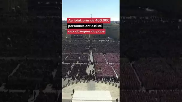 Les images impressionnantes des fidèles rassemblés sur la place Saint-Pierre