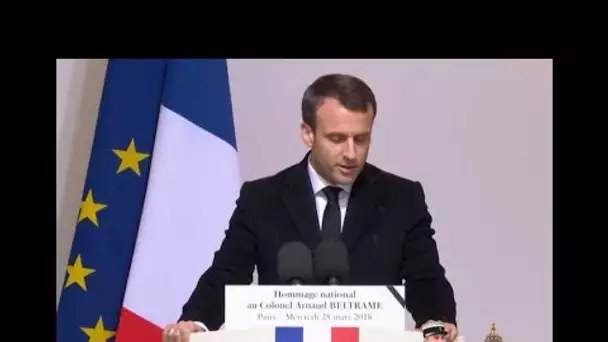 L'éloge d'Emmanuel Macron à Arnaud Beltrame, héros de "l'esprit français de résistance"