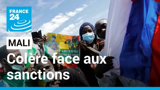 Au Mali, des milliers de manifestants protestent contre les sanctions de la Cédéao • FRANCE 24