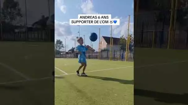 Il jongle mieux que moi ! 🤣 #om #marseille #shortfootball #football #soccer #skills