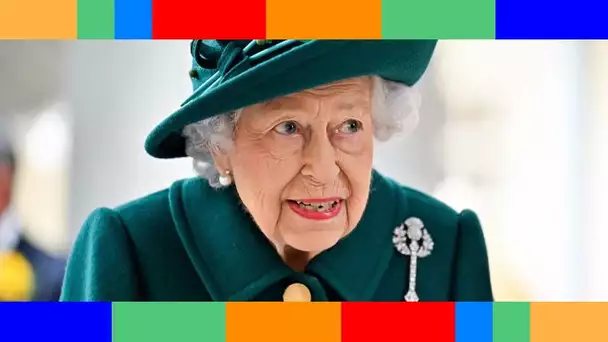 👑  Elizabeth II remontée : elle sort une nouvelle fois de sa réserve et tape du poing sur la table