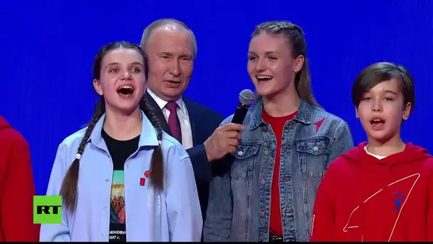 EN DIRECT : Poutine participe au deuxième congrès du Mouvement russe des enfants et des jeunes