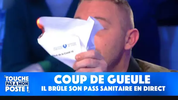 Oliv Oliv, citoyen engagé, brûle son pass sanitaire, en direct, dans TPMP !