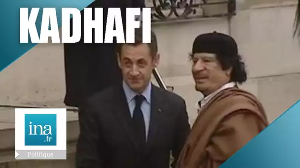 2007 : Arrivée du colonel Kadhafi en France | Archive INA