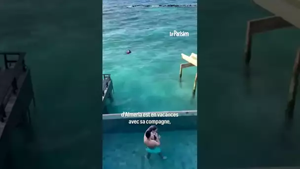 En vacances aux Maldives, le footballeur Sergio Arribas sauve un couple de la noyade