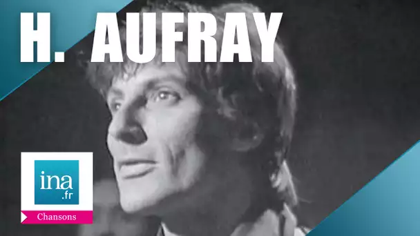 Hugues Aufray "Santiano" (live officiel) | Archive INA