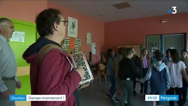 En Dordogne, 6 collèges apprennent la danse occitane