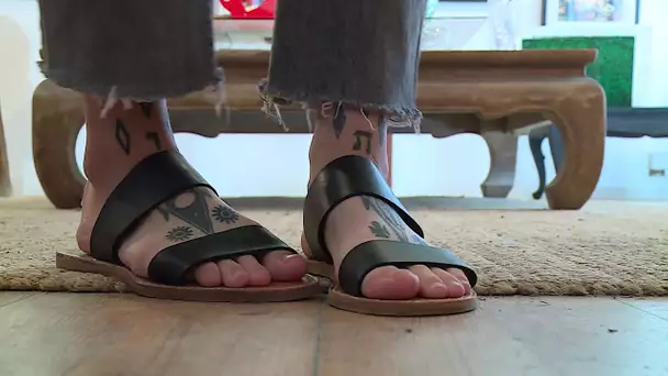 La relève des cordonniers : rencontre avec une sandalière qui fabrique des "sandales éternelles"
