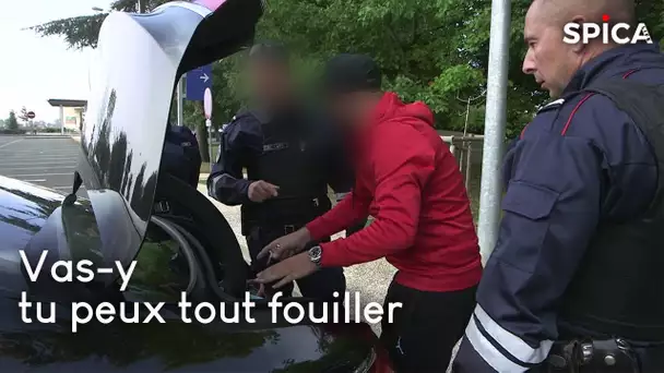 Vas-y, tu peux tout fouiller