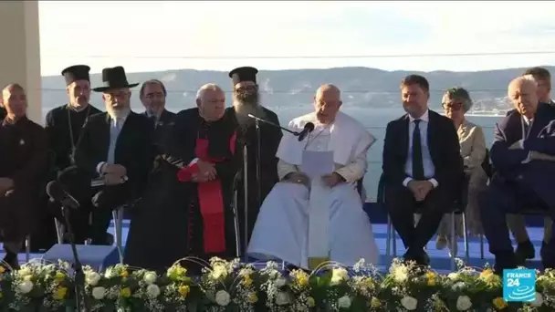 "Je pense aux nombreux frères et sœurs qui se sont noyés dans la peur", dit le pape à Marseille