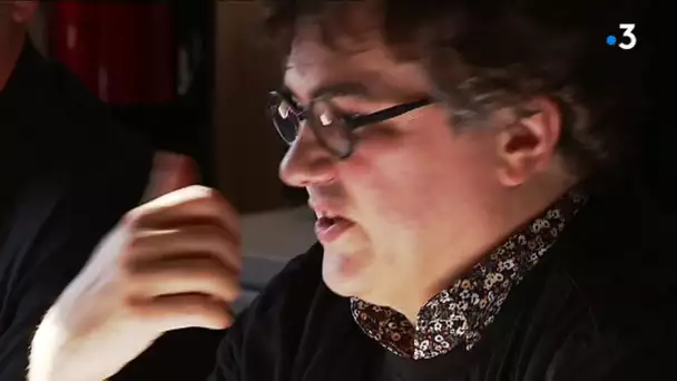 Jura : Patrick Pelloux en visite aux urgences de Lons-le-Saunier