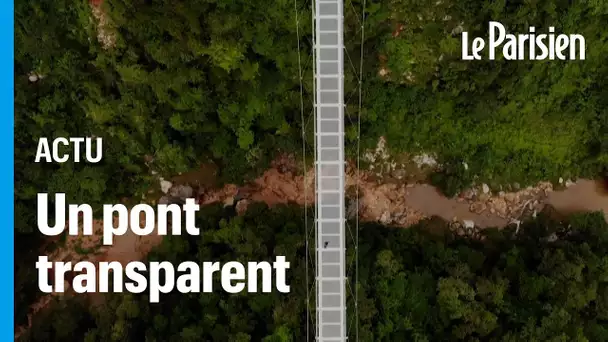 "Regarder en bas était effrayant" : le Vietnam inaugure un gigantesque pont suspendu en verre