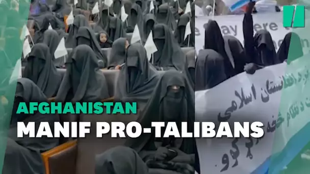 À Kaboul, des afghanes entièrement voilées manifestent pour défendre les talibans