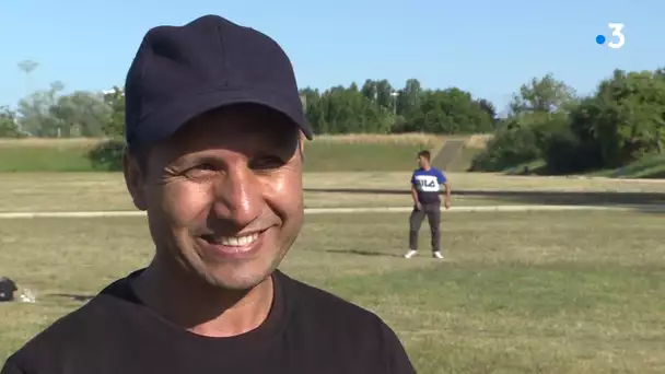 « Quand on joue, on se rêve chez nous », à Nevers le cricket afghan comme répit pour les migrants