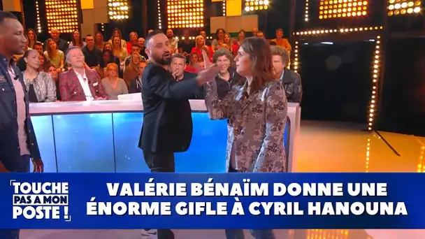 Valérie Bénaïm donne une énorme gifle à Cyril Hanouna