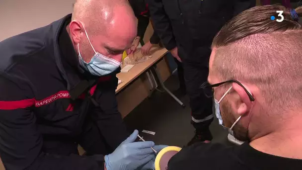 Covid-19 : Formation des pompiers à la vaccination à Villeneuve d'Ascq.