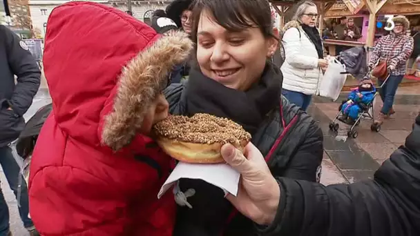 Le marché de Noël séduit... malgré la pluie !