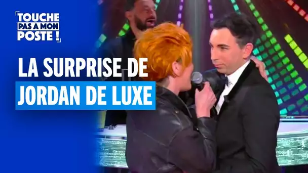 Mylène Farmer ou presque...fait une énorme surprise à Jordan De Luxe !