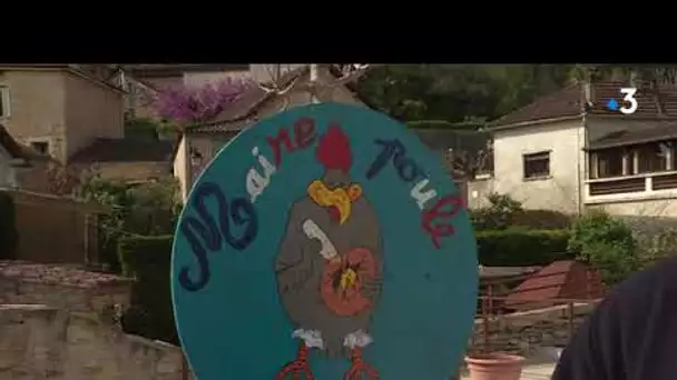 Lot : des poules s’installent un peu partout dans le village de Duravel