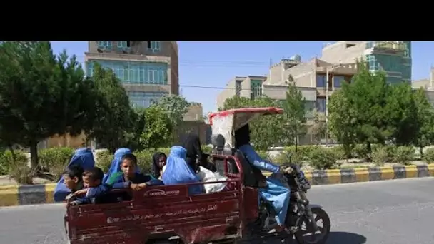 Un groupe de femmes manifeste à Kaboul, une première depuis le retour des talibans
