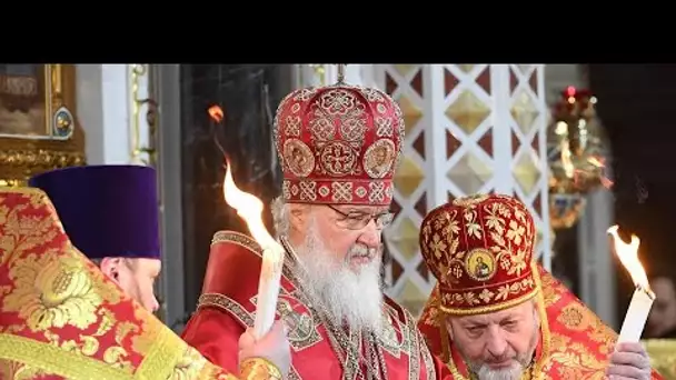 Moscou : le patriarche de l’Eglise orthodoxe russe Cyrille célèbre la messe de Pâques