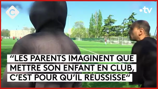 Sports amateurs : des parents parfois ingérables - La Story - C à Vous - 19/12/2023