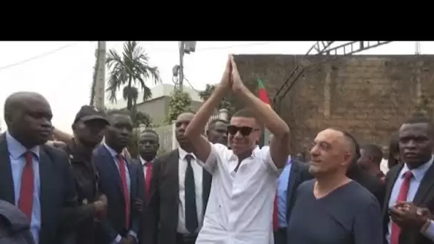 Kylian Mbappé en visite au Cameroun, pays natal de son père
