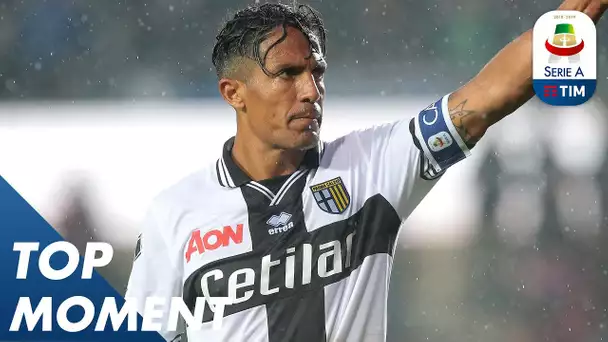 Alves Scores Sensational Free Kick Equaliser! | Parma 1-1 Milan | Top Moment | Serie A