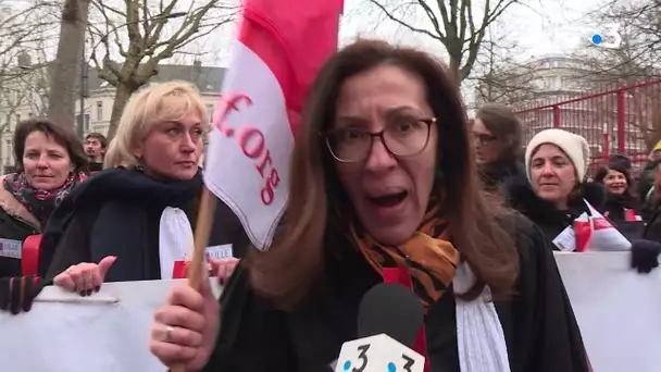 Réforme des retraites : les images de la manifestation à Lille