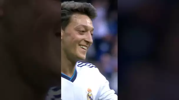 2013: Mesut ÖZIL x2 ⚽️⚽️