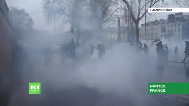 Retraites : heurts entre manifestants et policiers à Nantes