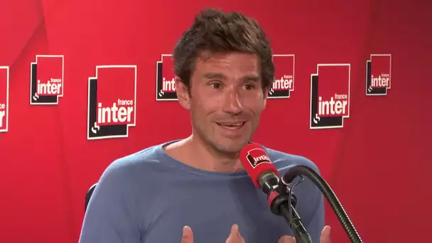 Guillaume Nery répond aux questions d'Ali Baddou sur France Inter