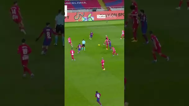 😂 Quand l'arbitre se prend pour un défenseur de l'Atlético ! #shorts