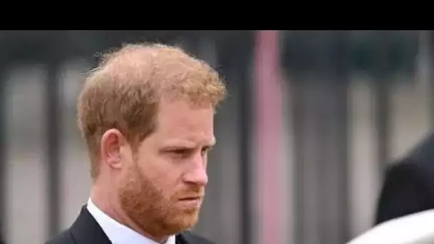 Il a l'air complètement misérable": le prince Harry "irradie de tristesse" dans sa nouvelle vie avec