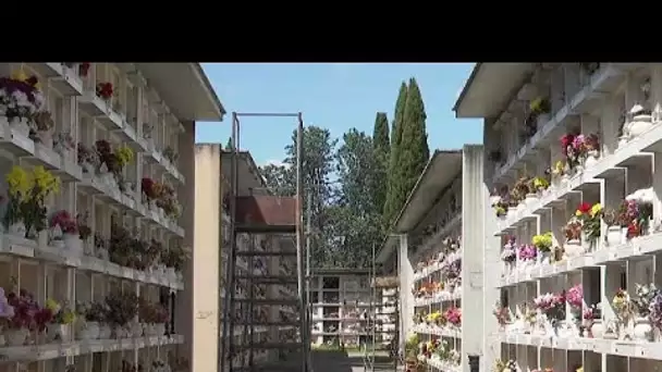 A Rome, les cercueils s'entassent sous l'effet de la pandémie et d'un manque de capacité