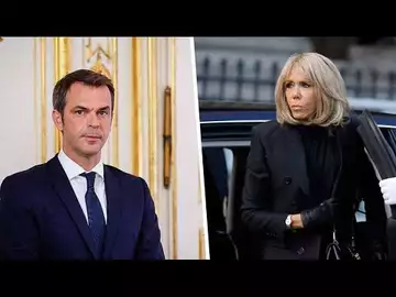 Brigitte Macron fait son devoir de première dame, même aux pires des moments !