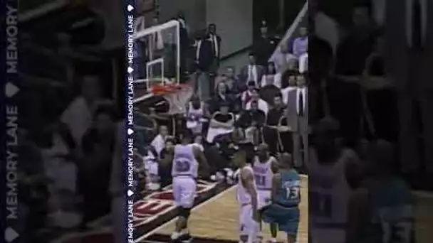 Grant Hill Poster Dunk 🤯
