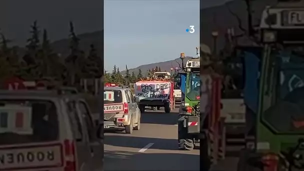 Blocage des agriculteurs sur l'autoroute A7