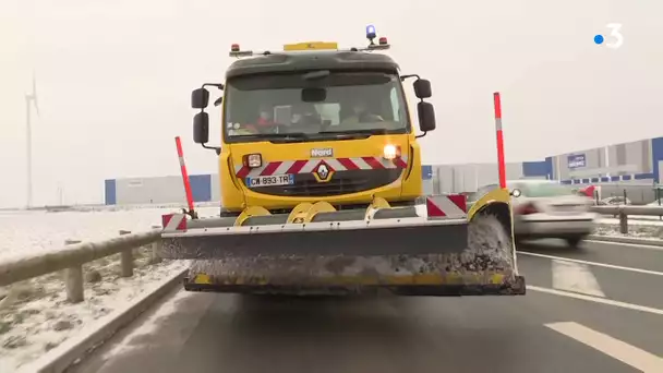 Difficultés de circulation dans le Nord Pas-de-Calais. Neige ce 8 février.