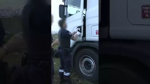 Camion suspect : c'est un peu trop propre pour être vrai ! #shorts