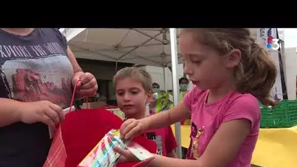 Beaucouzé : pour la rentrée, le  Secours Populaire distribue du matériel scolaire