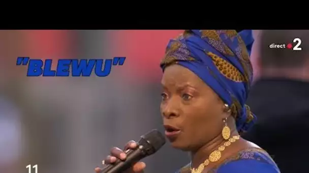 Pour le 11 novembre, Angélique Kidjo a ému les spectateurs avec la chanson "Blewu"