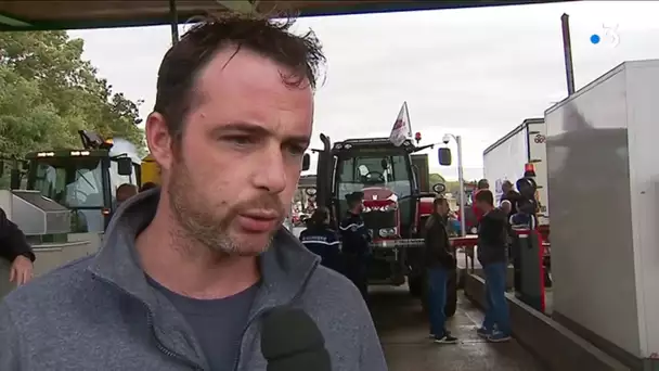 Manifestation des agriculteurs au péage de Pouilly-en-Auxois