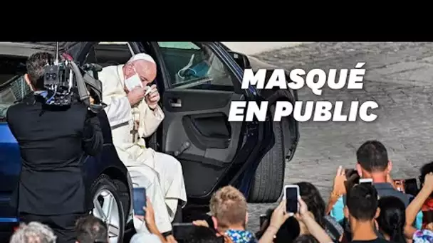 Le pape François apparaît masqué pour la première fois